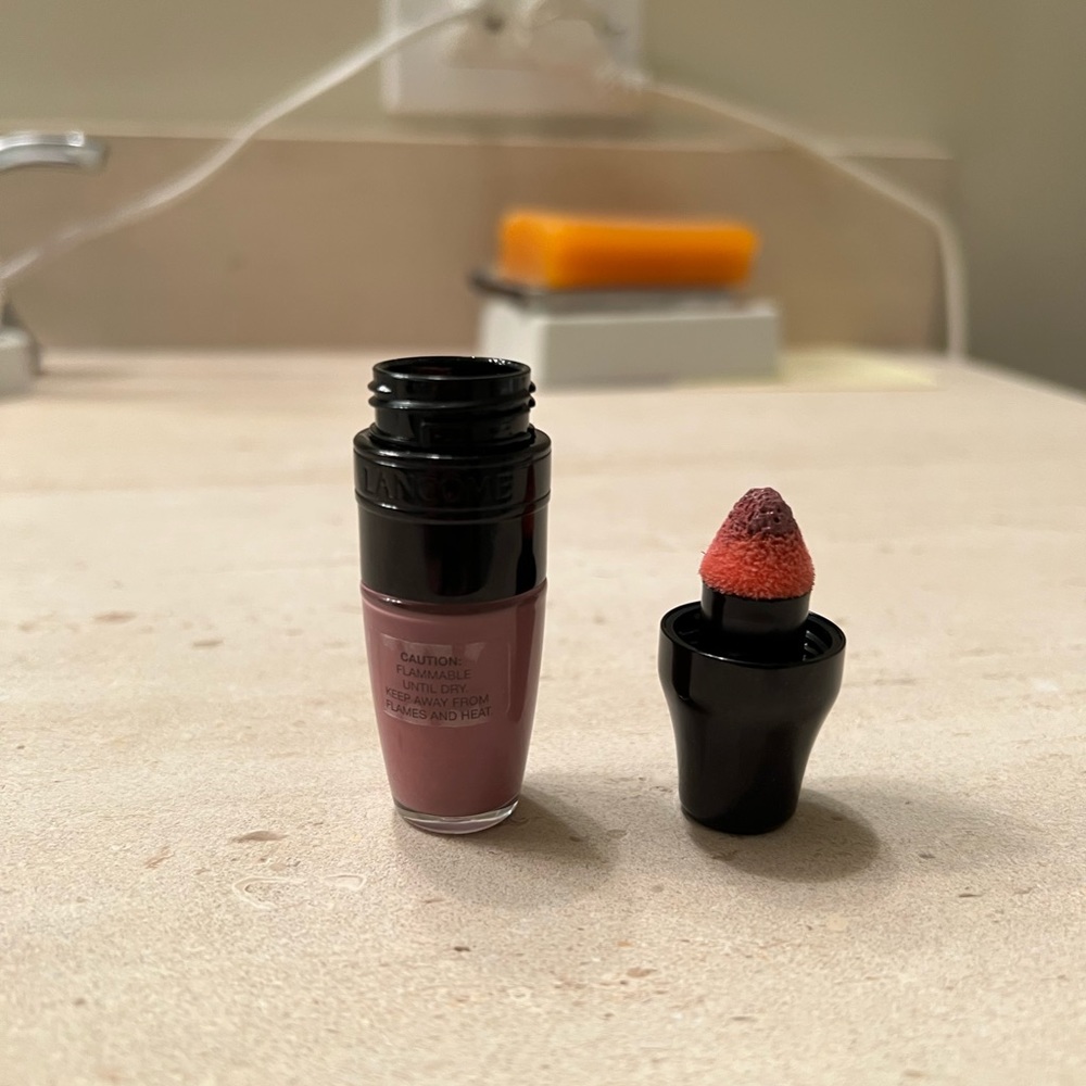 Lancôme matte shaker liquid lipstick in mauve